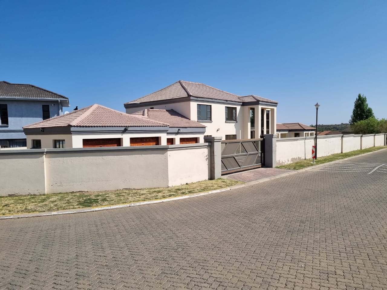 7 Bedroom Property for Sale in Lilyvale Free State